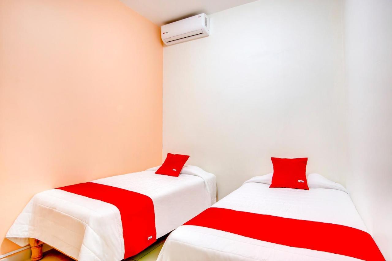 Hotel La Estancia Colima Bagian luar foto